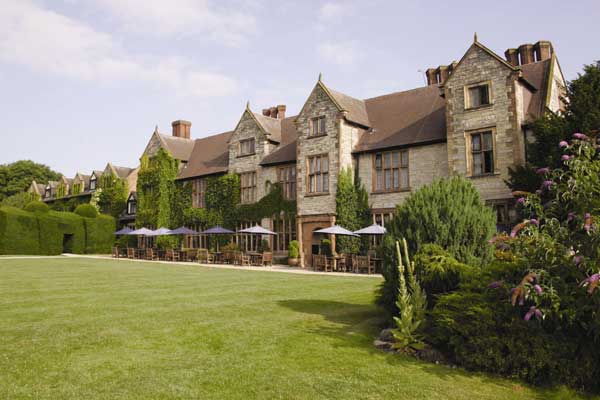 Billesley Manor Hotel house and garden