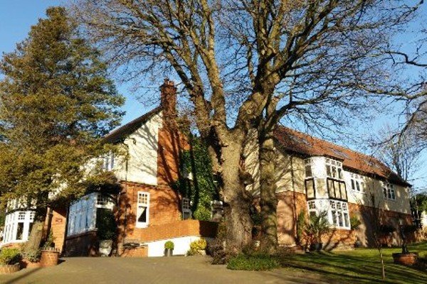 Grimscote manor hotel exteririor