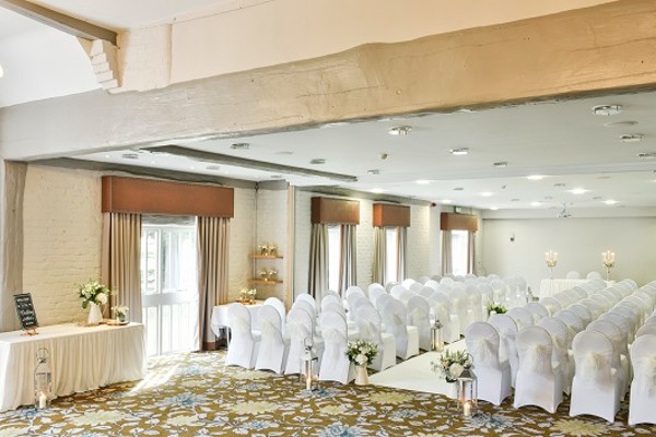 The Charlecote Pheasant decorated for a wedding reception